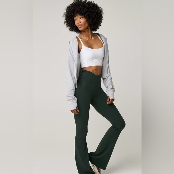 Aerie AE High-Waisted Flare Crossover V waist leggings Pants - Forest Green - Picture 5 of 12